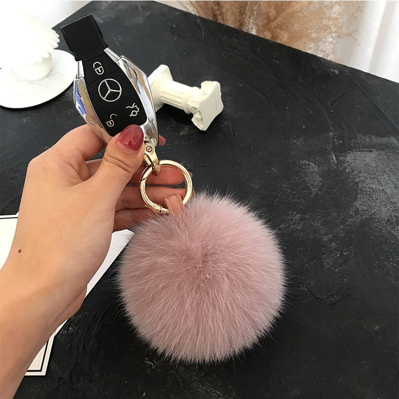 LLavero de pompones con bolas  - Women'S Emo Accessories reseña y precio